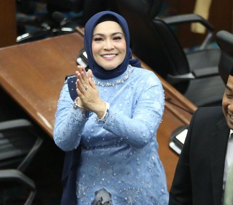 Potret Deretan Artis Cantik Dilantik Jadi Anggota DPRD DKI Jakarta, Ada Tina Toon, Astrid Kuya, Hingga Tania Nadira