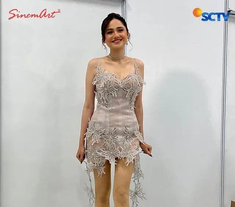 Pesona Syifa Hadju Pakai Mini Dress Kupu-kupu, Cantik Bak Bidadari Buat Penggemar Terpana