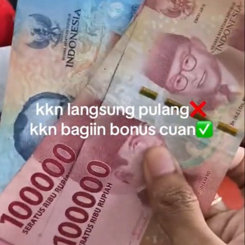 Viral Momen Dramatis Perpisahan Mahasiswa KKN dengan Warga Setempat, Diwarnai Aksi Saling Tarik hingga Isak Tangis