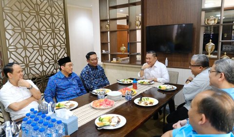 <b>PKS dan Partai Gelora Akur di Pilkada Jakarta 2024</b>