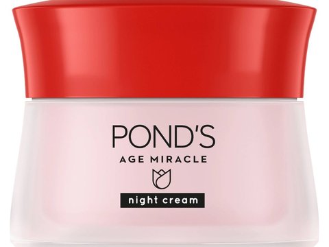 3. Unilever POND'S Age Miracle Night Cream: Mengatasi Tanda-Tanda Penuaan