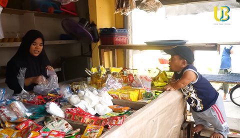 Ucok Bantu Buka Usaha Warung Sayur untuk Keponakan yang Ditinggal Wafat Suaminya 3 Bulan Lalu 'Biar Kehidupannya Layak'