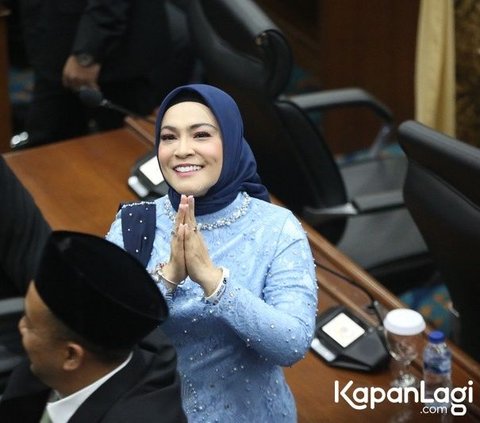 Sering Diremehkan Hingga Mendapat Intimidasi, ini Potret Astrid Kuya saat Resmi Dilantik jadi Anggota DPRD DKI Jakarta