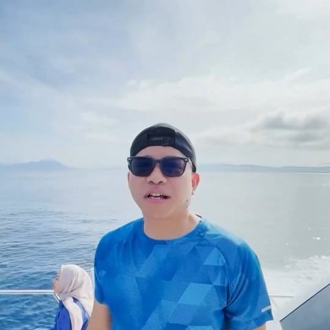 Potret Anang Hermansyah dan Keluarga Liburan di Maluku, Asyik Snorkeling Hingga Datangi Pulau Terpencil