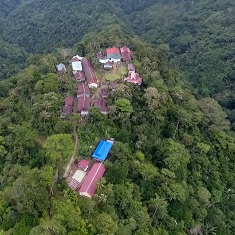 Desa Umpungeng tengah-tengah Indonesia