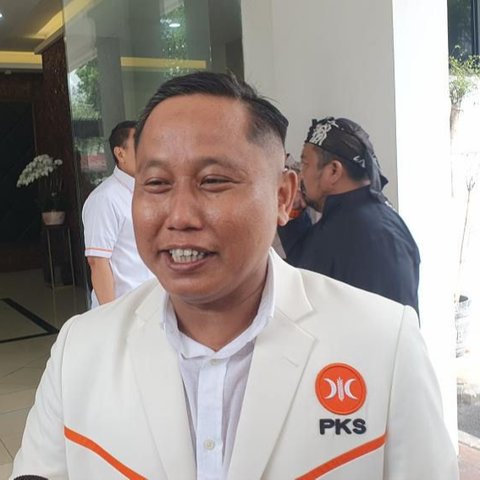 Beda Nasib dengan Narji, Denny Cagur Melenggang Mulus ke Senayan