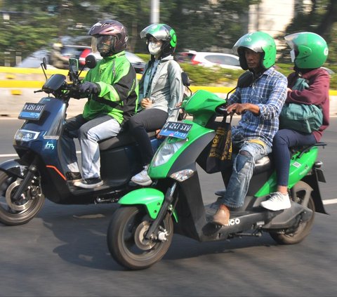 Unjuk rasa ini direncanakan sebagai bentuk protes terhadap kebijakan tarif yang dianggap merugikan para mitra driver. Foto: merdeka.com / Imam Buhori