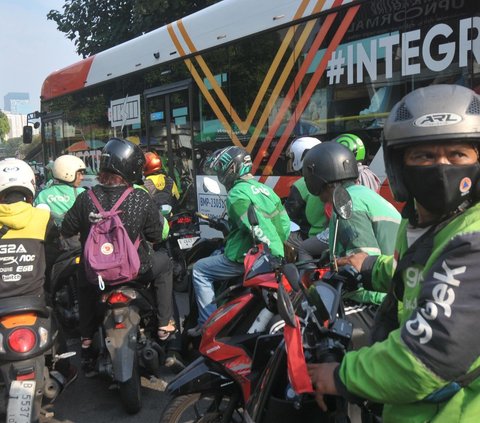 FOTO: Protes Pemotongan Tarif hingga 30 Persen, Ojek Online di Jakarta Mau Demo Besar-Besaran Hari Ini