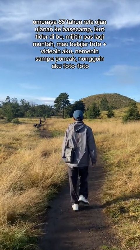 Not a Friend, Let Alone a Boyfriend, This Girl Climbs to the Peak of the Mountain Accompanied by Her Father