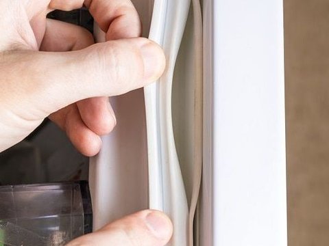 Tips efektif membersihkan kulkas berjamur langkah mudah untuk menjaga kebersihan dan kesehatan.