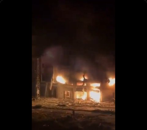 Teriakan Minta Tolong Wanita Palestina Terjebak di Kobaran Api