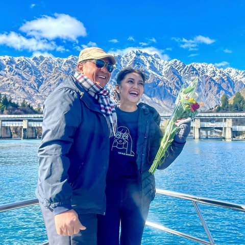 Potret Bella Saphira dan Suami di Selandia Bsru