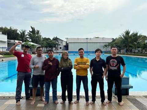 Fun Swimming Together with Jakarta Swim Community