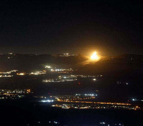 FOTO: Potret Mencekam Israel Dihujani Roket Hizbullah Lebanon, Iron Dome Sibuk Tangkis Serangan