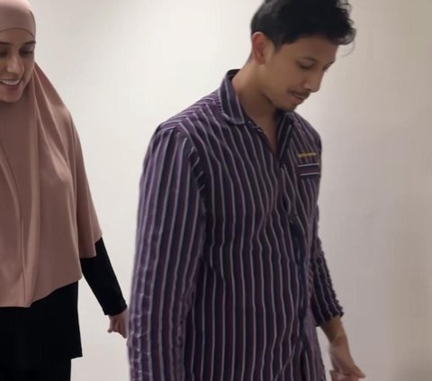 Kondisi Terkini Sonny Septian Sedang Belajar Jalan di RS Usai Operasi, Fairuz Setia Menemani