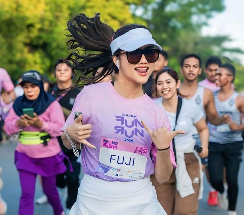 Viral Moment Fuji's Hand Pulled by a Mother After Running the Marathon, Uncontrollable Situation