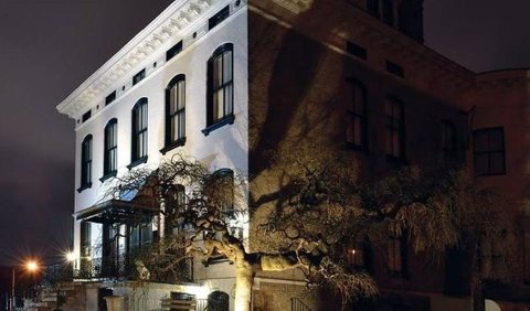 10. Lemp Mansion