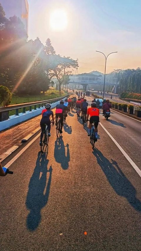 The Prestige Decreases, Bintaro Loop Community Still Exists Cycling Together