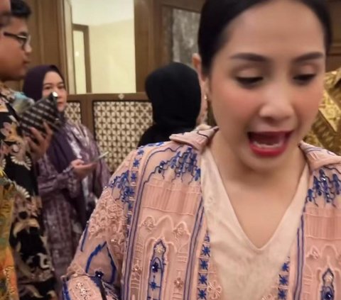 Tak Berhijab, Potret Cantik Menawan Nagita Slavina Tampil Simple saat Kondangan Bareng Cipung Jadi Perbincangan