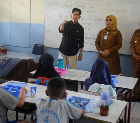 FOTO: Gibran Uji Coba Makan Gratis di SDN 4 Kota Tangerang, Ada Menu Fuyunghai, Melon sampai Susu