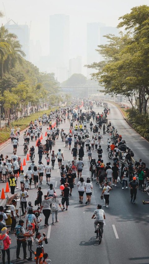 Jalan Kaki Apa Bisa Menurunkan Berat Badan? Ketahui Pula 7 Manfaat Lainnya