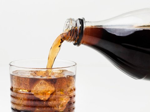 8 Harmful Effects of Drinking Soda You Need to Know | trstdly: trusted ...