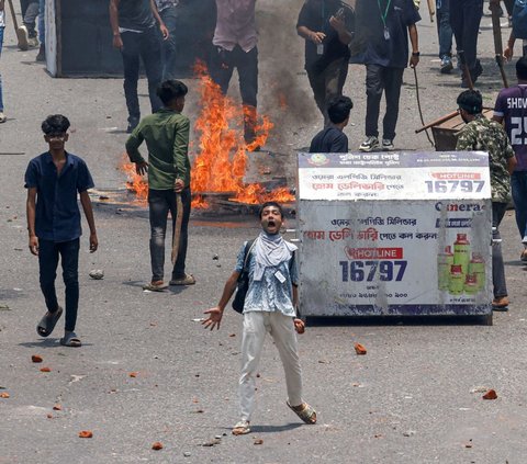 Sejarah Berulang, Demo Mahasiswa Kembali Bikin Rezim Korup Tumbang