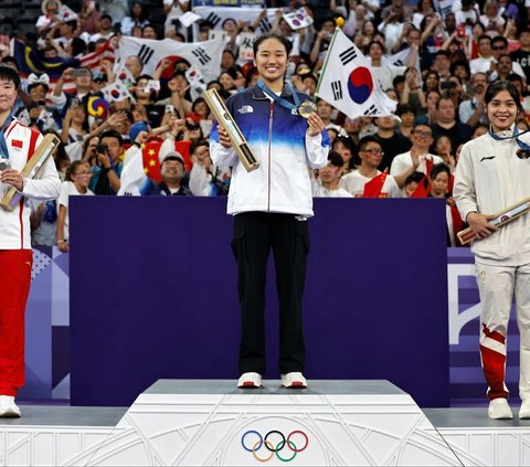 FOTO: Senyum Gregoria Mariska Berkalung Perunggu Olimpiade 2024, Medali Pertama yang Diraih Indonesia