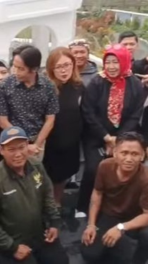 Momen Keseruan Tim Pengacara Pegi Setiawan Refreshing di Villa Ciwidey Bandung