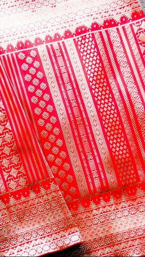 Kain Songket Minangkabau, Simbol Budaya Tradisional Sumbar yang Legendaris