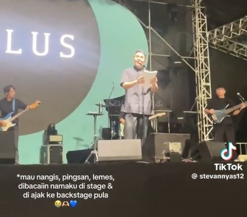 Viral Wanita Bawa Skripsi ke Konser untuk Minta Tanda Tangan dengan Tulus, Ini Judulnya