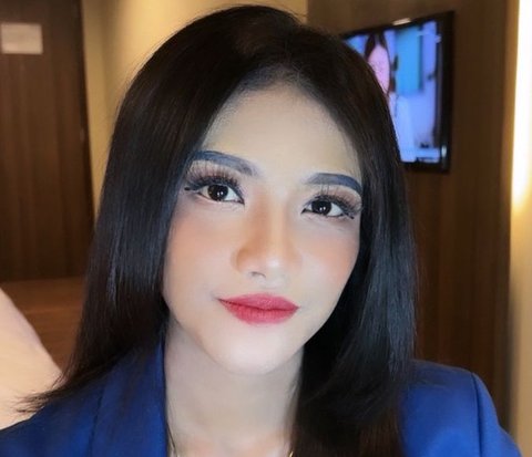 MUA Uploads Client Transformation After Makeup, Her Beauty Was Apparently Hidden All Along