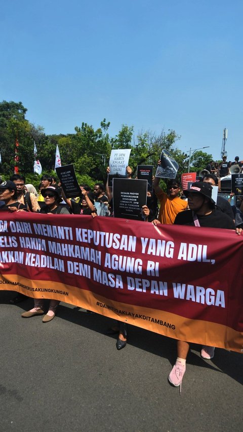 Dalam orasinya, para demonstran menyampaikan bahwa pertanian adalah jantung kehidupan masyarakat Dairi. Foto: merdeka.com / Imam Buhori