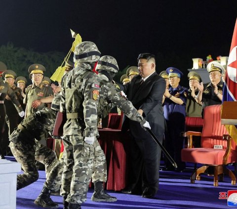 FOTO: Momen Kim Jong-un Kerahkan 250 Peluncur Rudal Maut ke Garis Depan Korea Utara