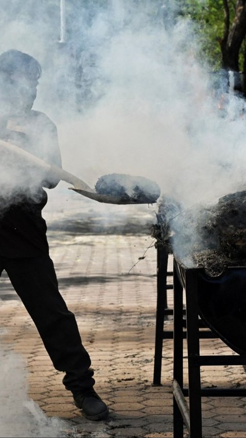 FOTO: Penampakan 1,2 Ton Ganja dan Ratusan Kilogram Sabu yang Dimusnahkan Polda Aceh