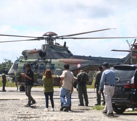 FOTO: Penampakan Helikoper TNI Dikerahkan untuk Evakuasi Jenazah Pilot Selandia Baru yang Dibunuh KKB di Papua