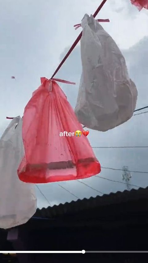 The Spirit of Decorating the Streets for August, This Moment of Damaged Banners Due to Rain is Not as Expected