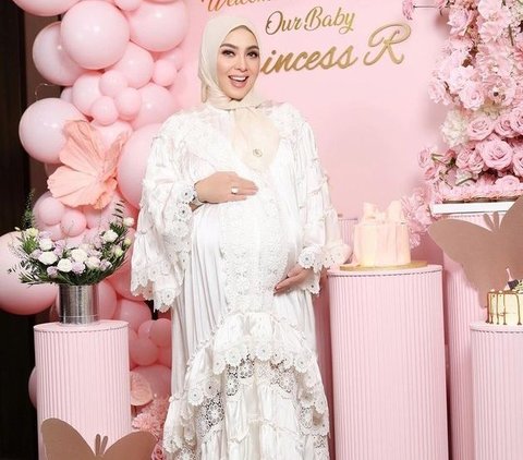 Just Revealed! 10 Moments of Syahrini Giving Birth to Princess R, Beautiful Baby with Slanted Eyes