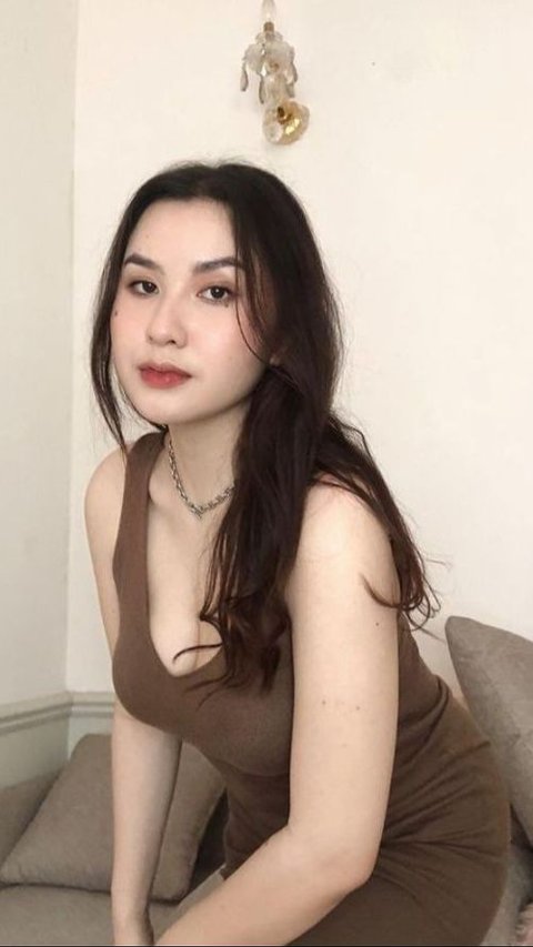 Audrey juga memiliki paras yang sangat cantik bak bule, tak heran jika banyak yang mengaguminya.