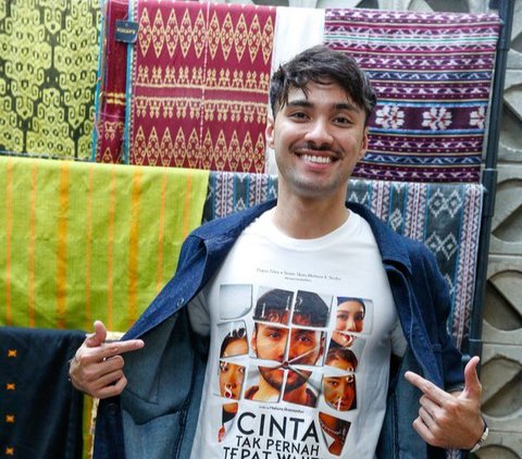 Tampil Tanpa Kumis dan Jenggot, ini 7 Potret Terbaru Refal Hady yang Beda Banget dan Bikin Pangling