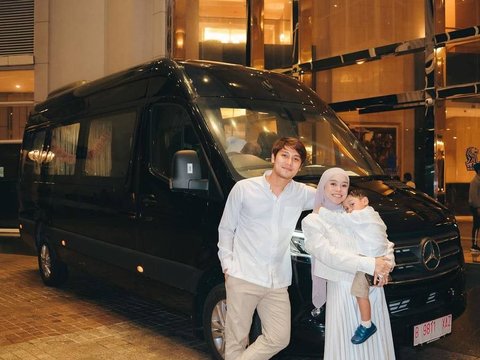 7 Potret Lesti Kejora Dapat Kado Mobil Mewah di Momen Ultah ke-25 dari Rizky Billar, ini Penampakannya