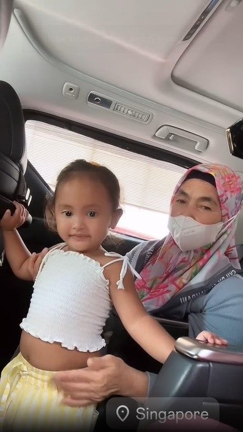 Kakak Ratu Disayang Uncle Reino Barack Banget, Berikut Potret 3 Keponakan Dampingi Syahrini Melahirkan di Singapore