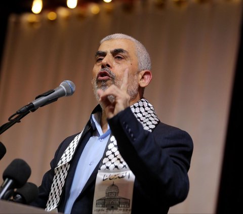 The Figure of Yahya Sinwar, the New Hamas Leader Nicknamed 'Dead Man Walking' by Israel