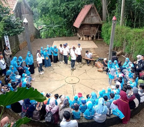 The Paradise of Traditional Games in Indonesia at the Hong Bandung Community