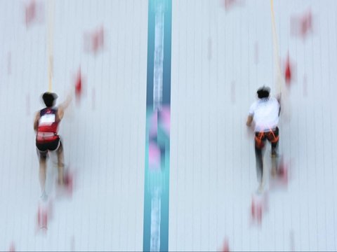 FOTO: Atlet Panjat Tebing Indonesia, Veddriq Leonardo Sabet Emas Pertama untuk Indonesia di Olimpiade Paris 2024