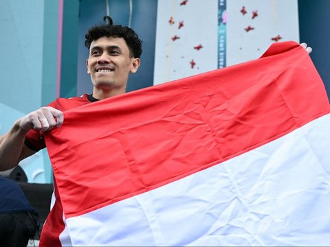 FOTO: Atlet Panjat Tebing Indonesia, Veddriq Leonardo Sabet Emas Pertama untuk Indonesia di Olimpiade Paris 2024
