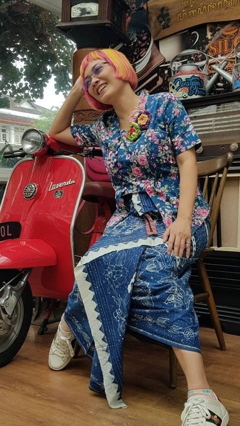 Founder of the Funky Kebaya Community Responds to the Crop Top Kebaya Trend: ‘Korea Hit by the Indonesian Wave’