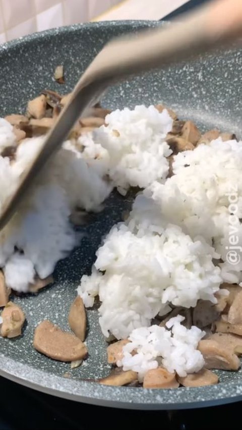 Grilled Rice for a Simple Lunch Menu