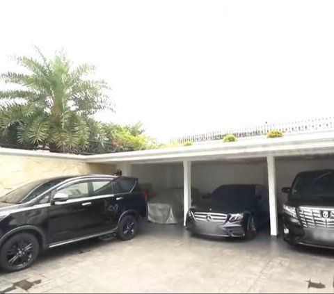 Wealth of Rp2 Trillion, 8 Photos of Andre Taulany's Garage Like an Antique Car Showroom, Raffi Ahmad Loses!