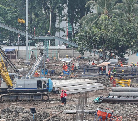 FOTO: Kondisi Terkini Proyek Perluasan Stasiun Tanah Abang, Ditargetkan Rampung Akhir 2024